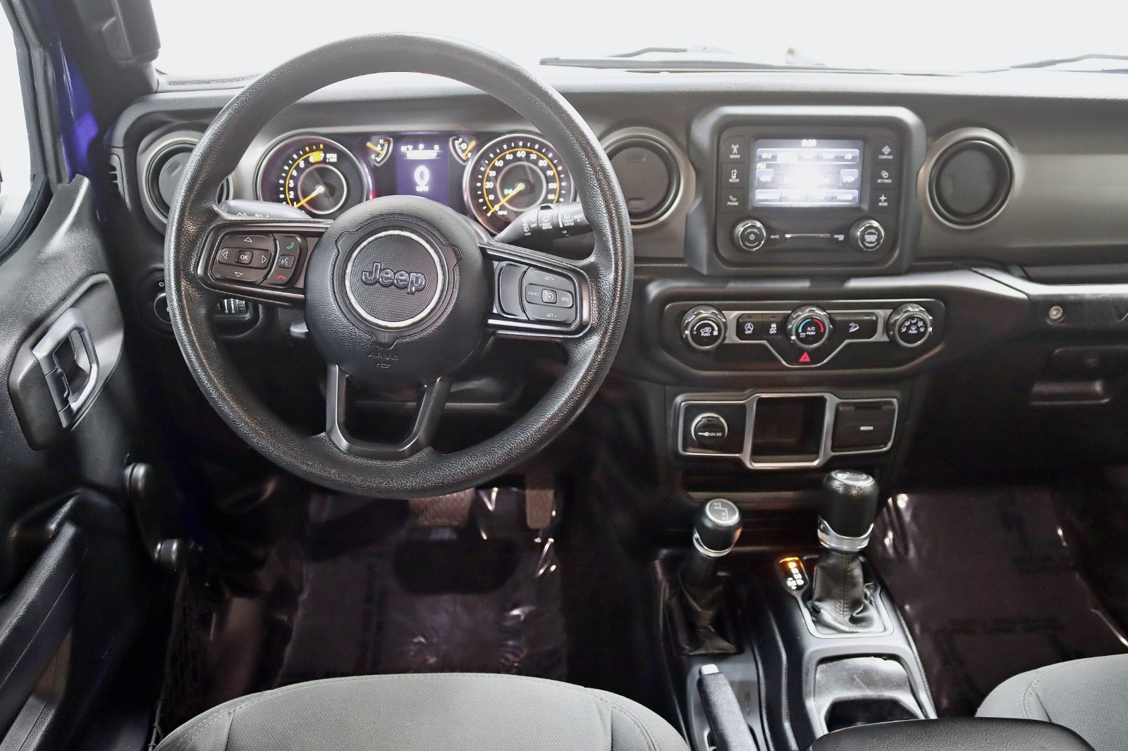 2018 JEEP WRANGLER - Image 17