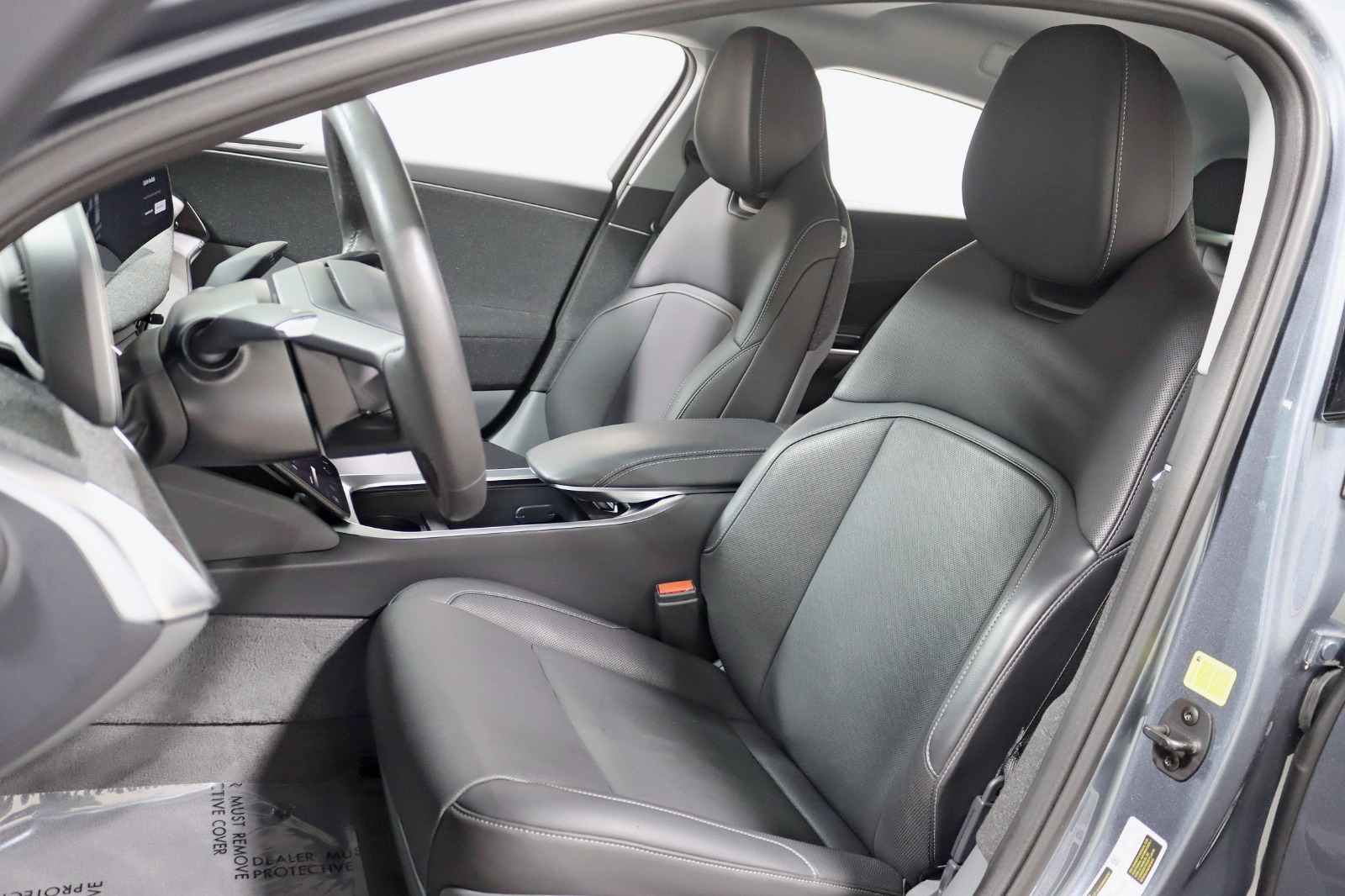 2025 LUCID AIR - Image 31