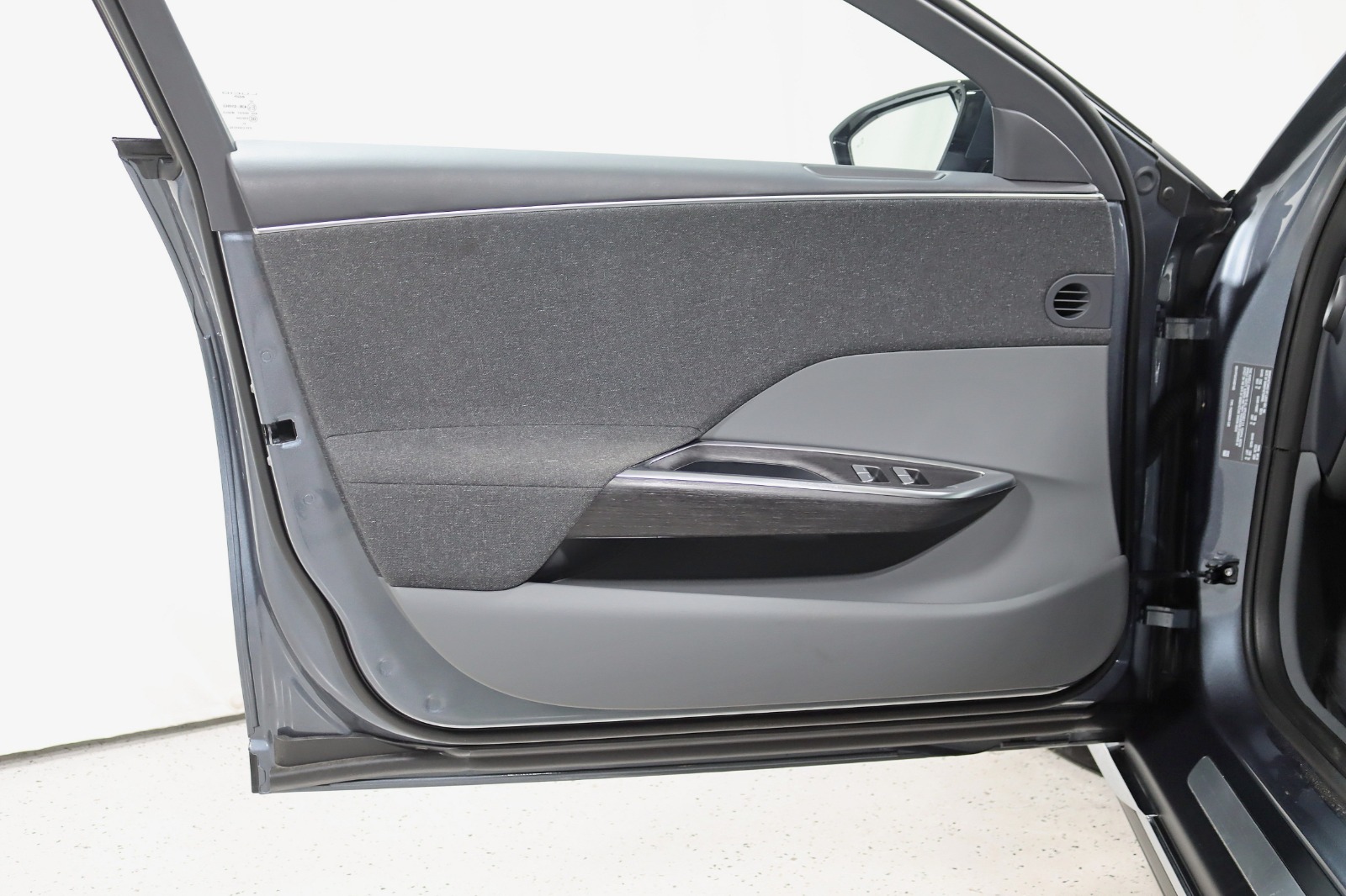 2025 LUCID AIR - Image 37