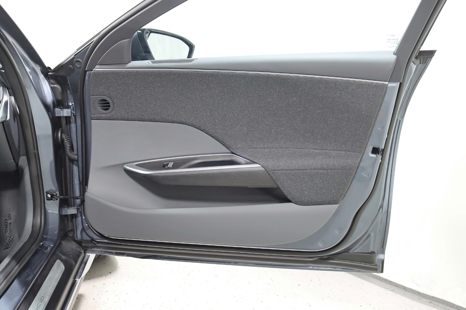 2025 LUCID AIR - Image 38