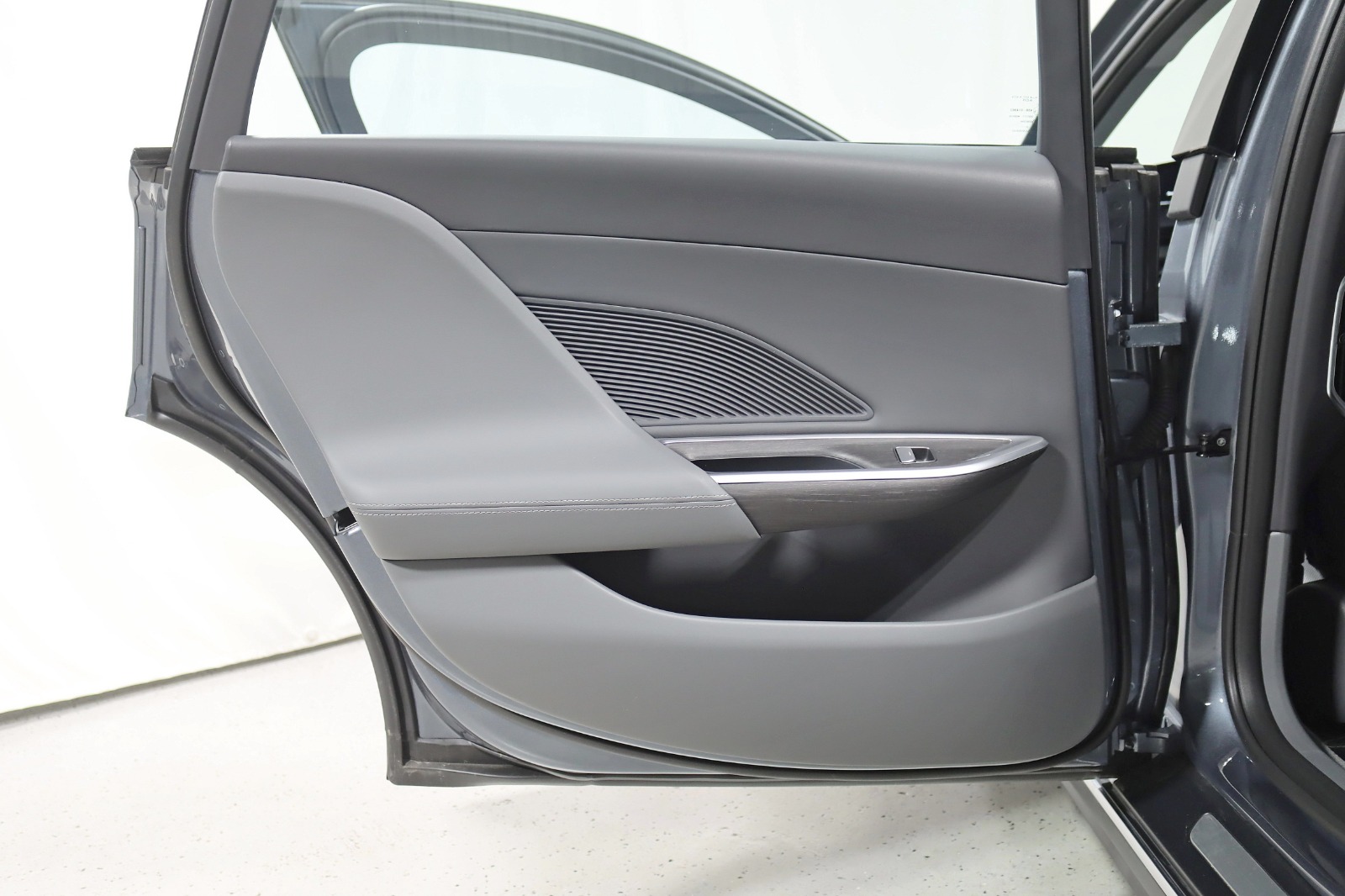 2025 LUCID AIR - Image 39