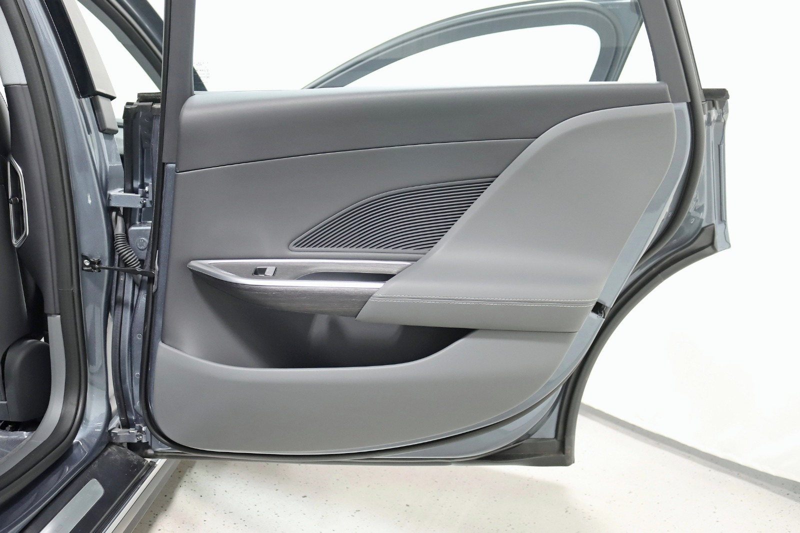 2025 LUCID AIR - Image 40