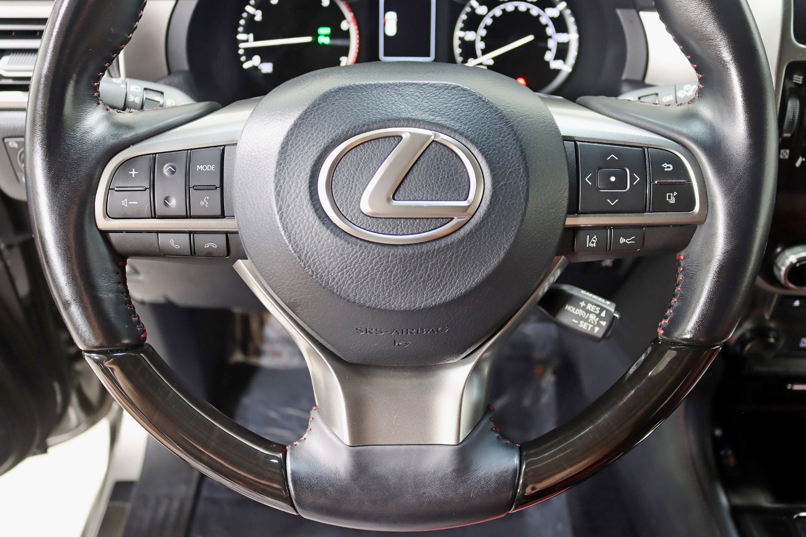 2022 LEXUS GX - Image 17