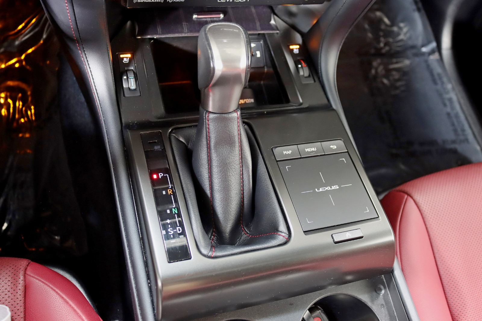 2022 LEXUS GX - Image 24