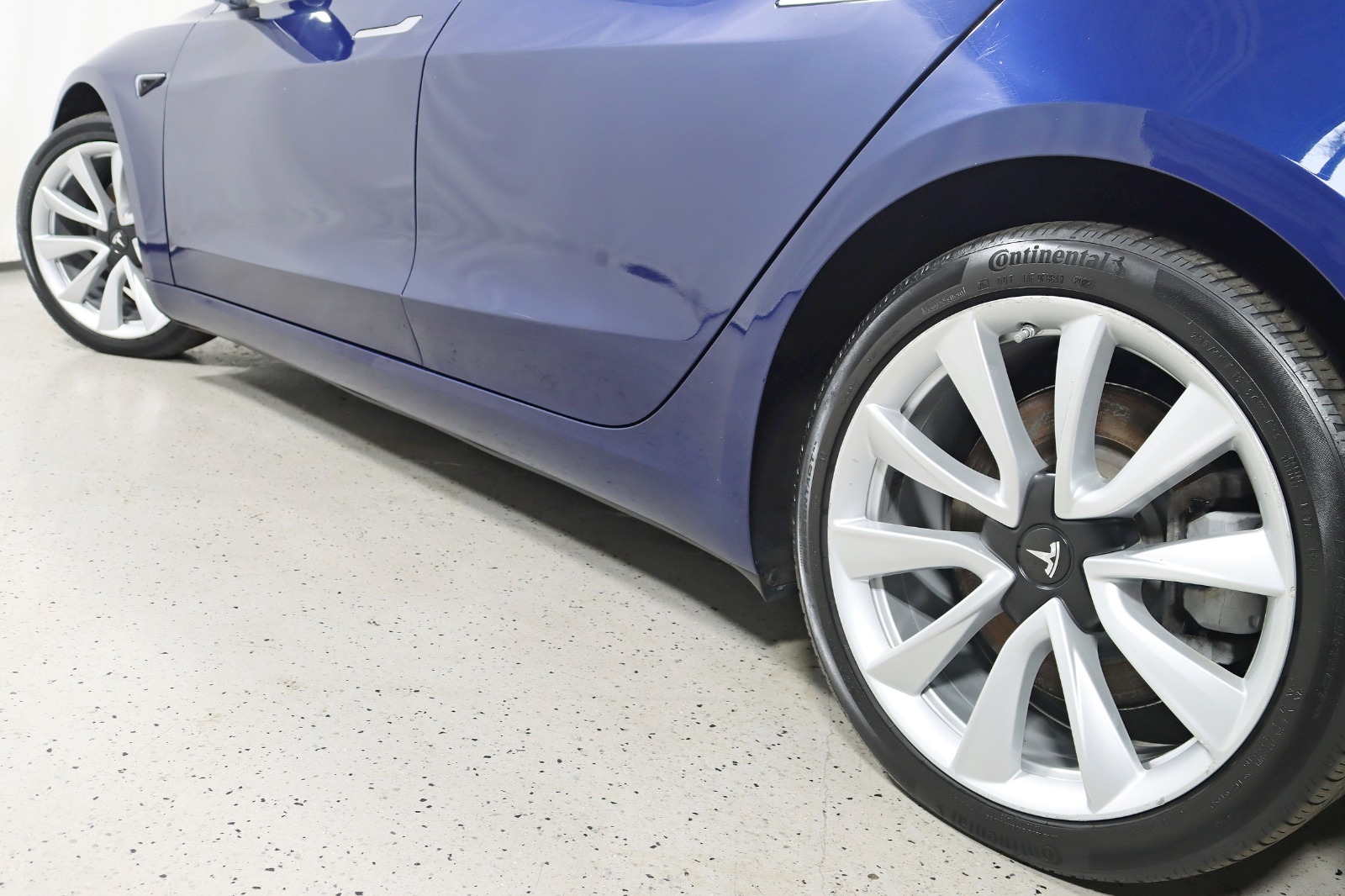 2018 TESLA MODEL 3 - Image 13