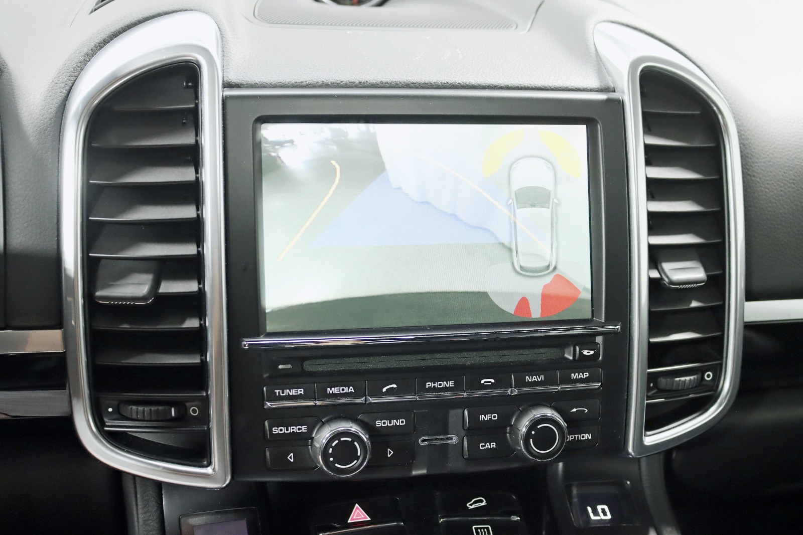 2014 PORSCHE CAYENNE - Image 19