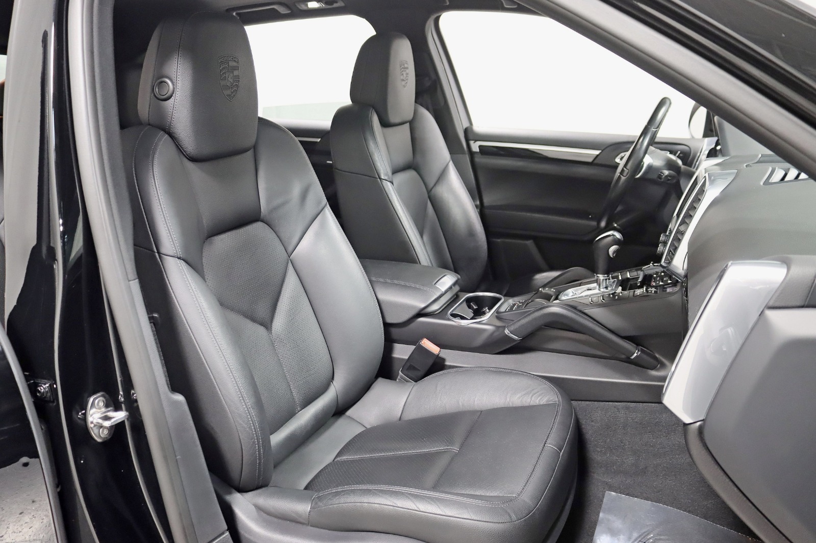 2014 PORSCHE CAYENNE - Image 26