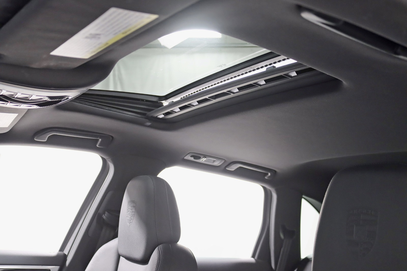 2014 PORSCHE CAYENNE - Image 29