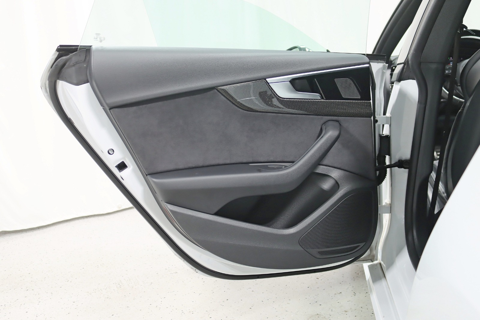 2022 AUDI S5 - Image 34