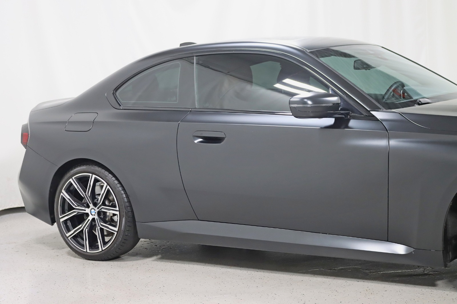 2022 BMW 230I - Image 4