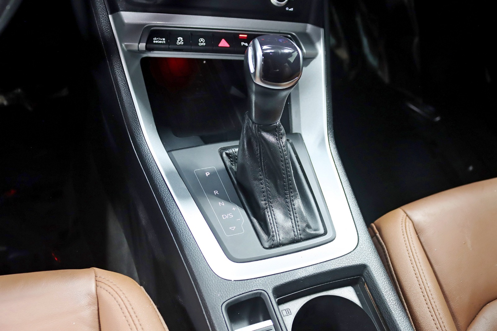 2024 AUDI Q3 - Image 24