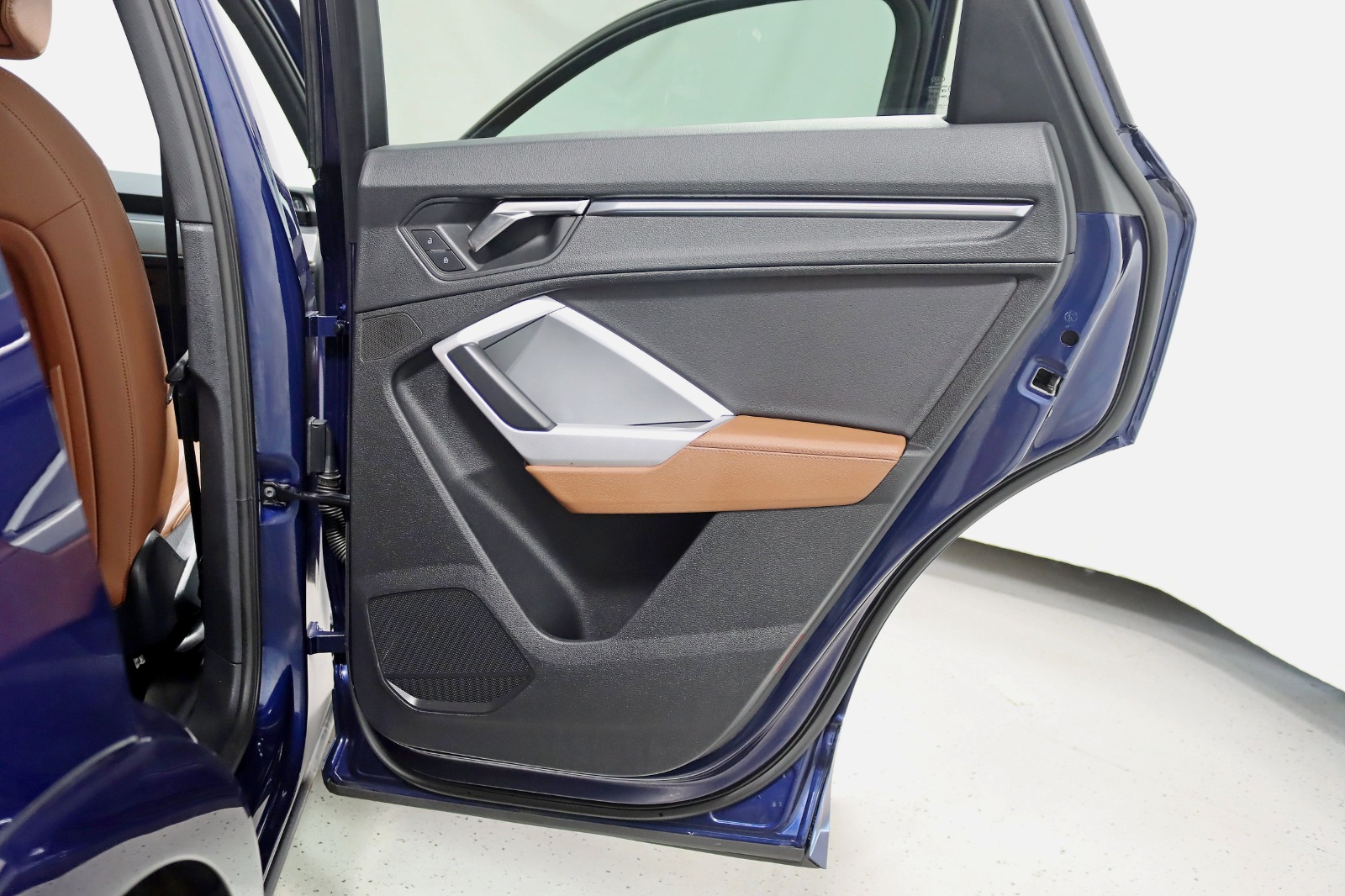 2024 AUDI Q3 - Image 34