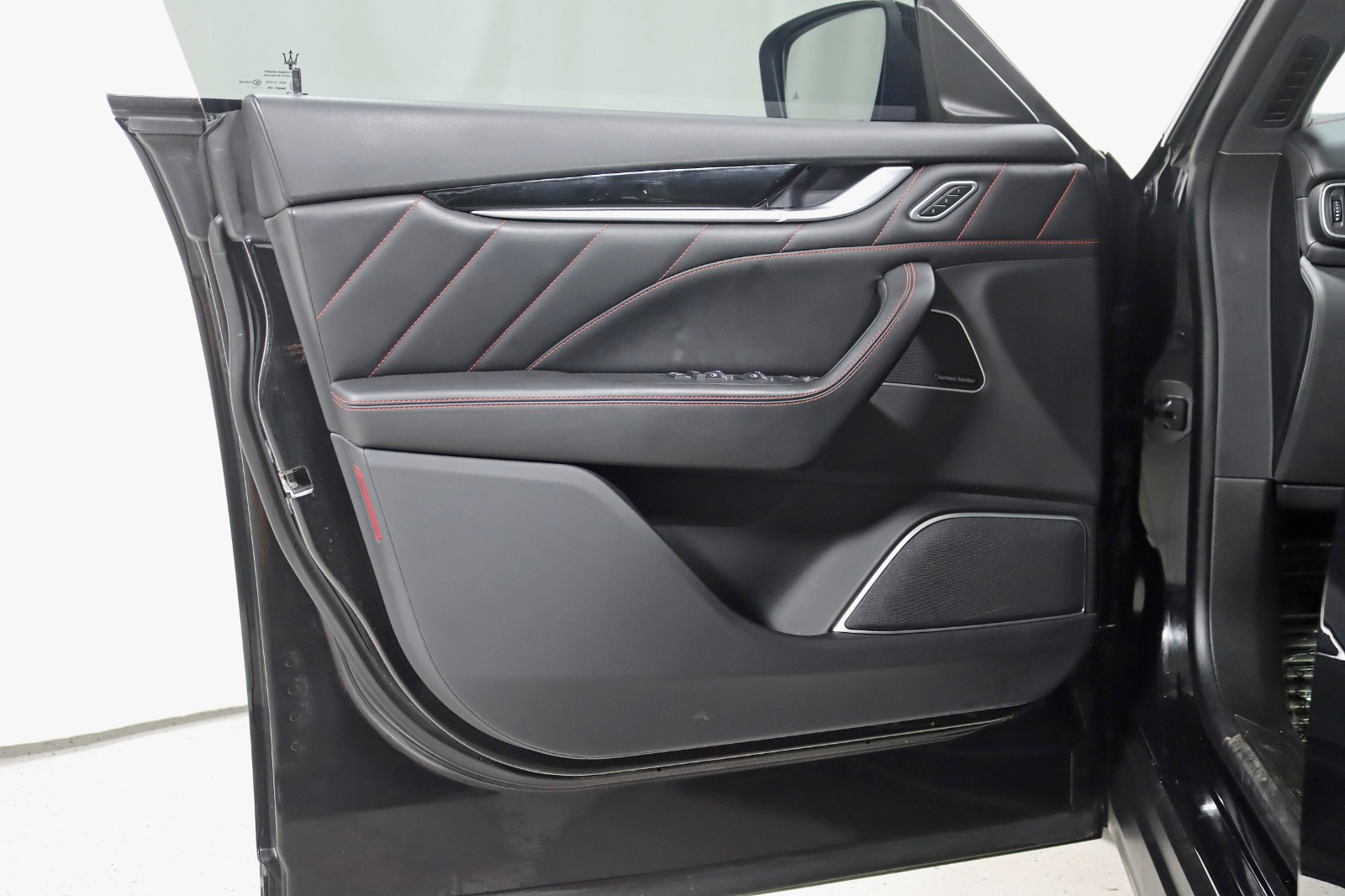 2021 MASERATI LEVANTE - Image 31