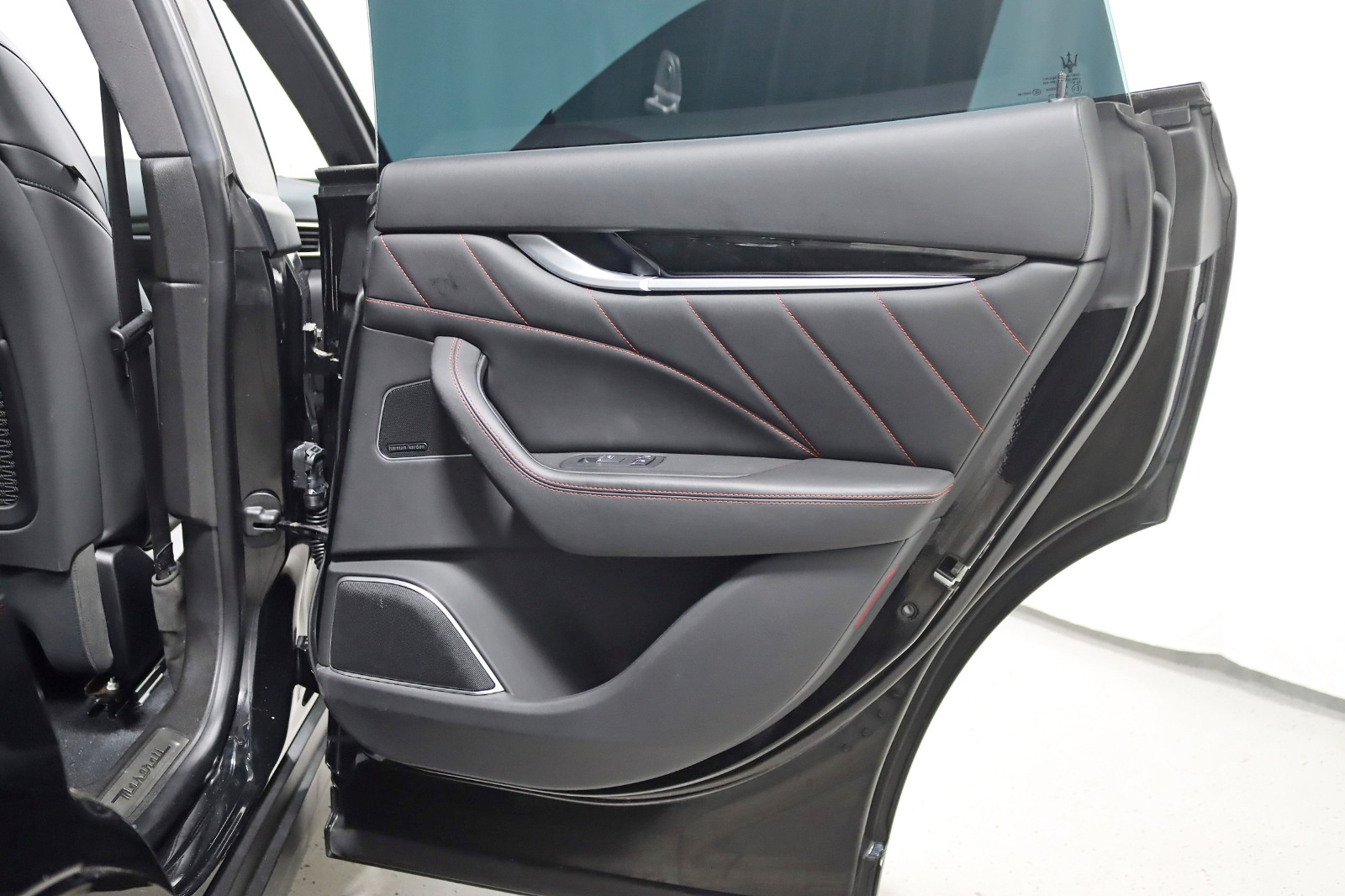 2021 MASERATI LEVANTE - Image 34