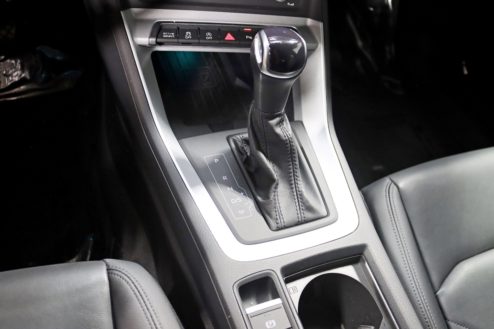 2022 AUDI Q3 - Image 27