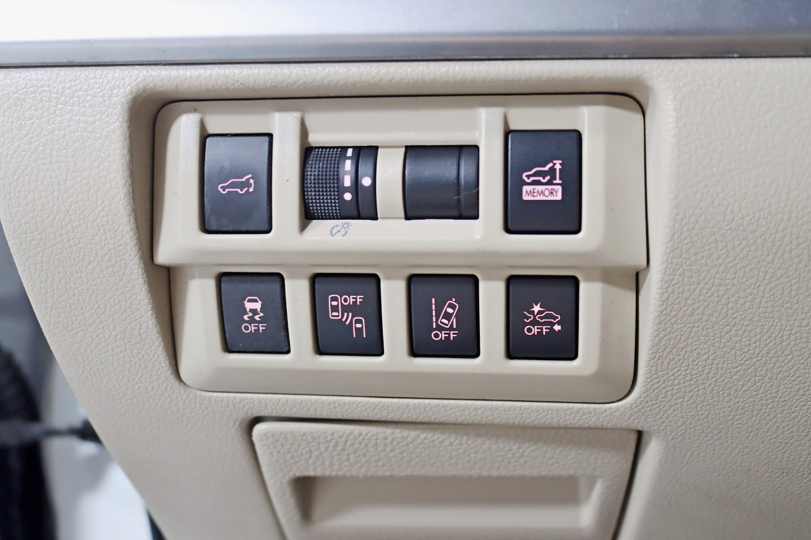 2019 SUBARU OUTBACK - Image 16