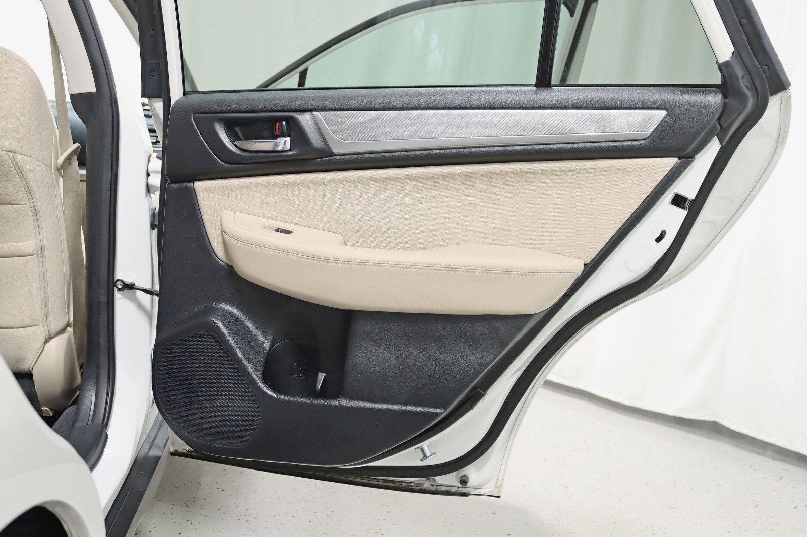 2019 SUBARU OUTBACK - Image 33