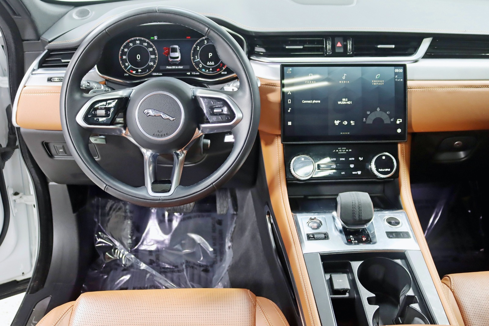 2024 JAGUAR F-PACE - Image 15