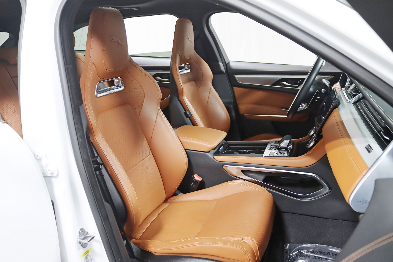 2024 JAGUAR F-PACE - Image 27