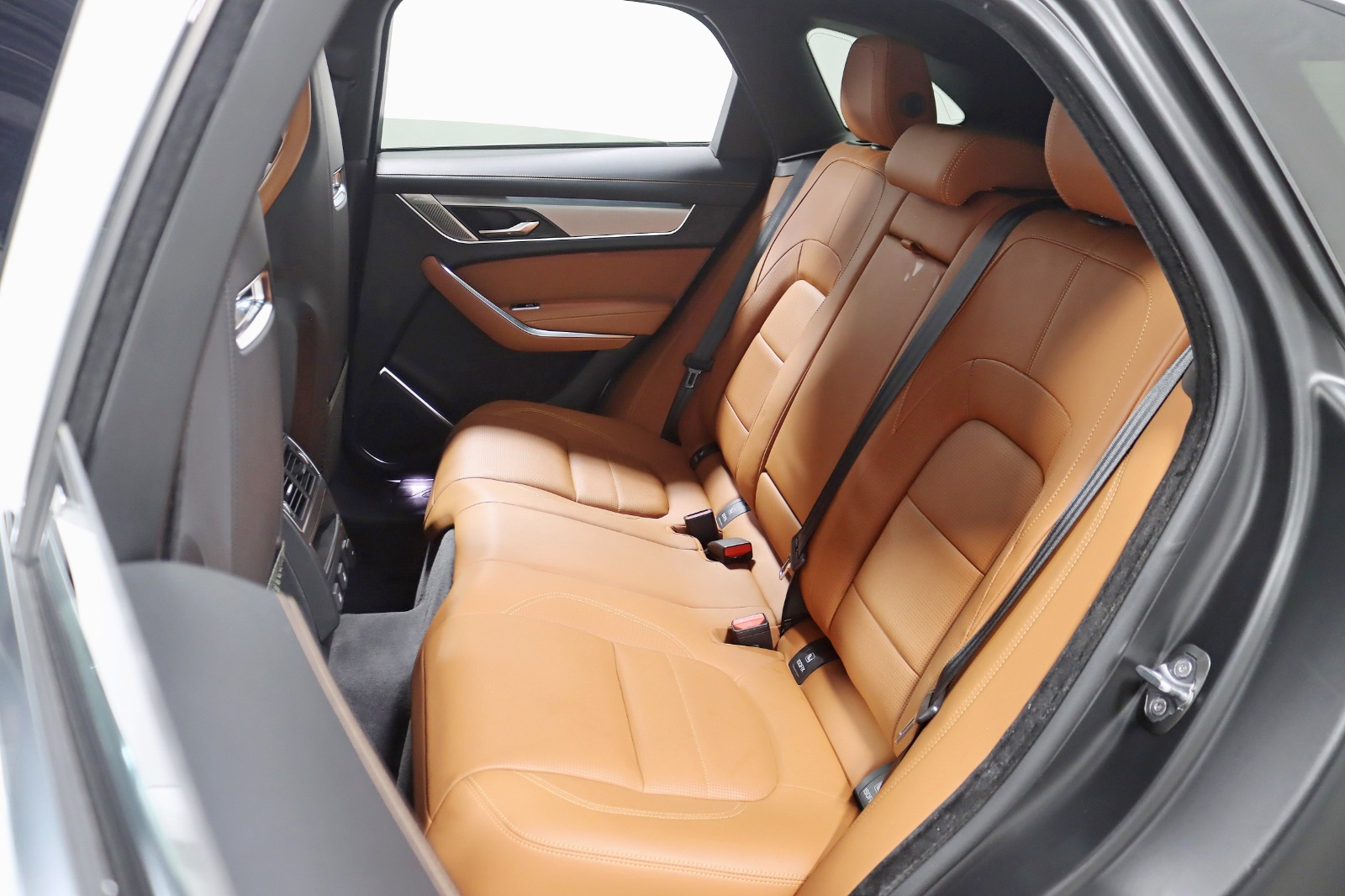 2024 JAGUAR F-PACE - Image 28