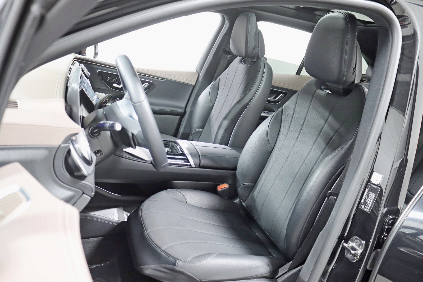 2024 MERCEDES-BENZ EQE-CLASS SUV - Image 28