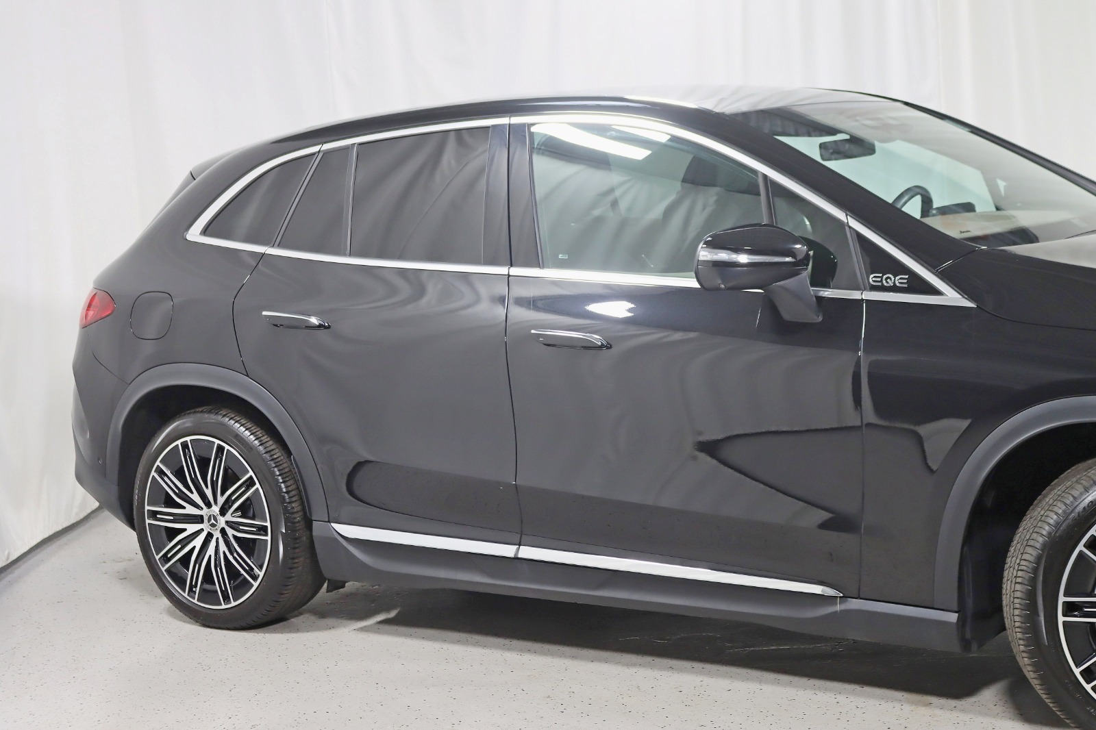 2024 MERCEDES-BENZ EQE-CLASS SUV - Image 4