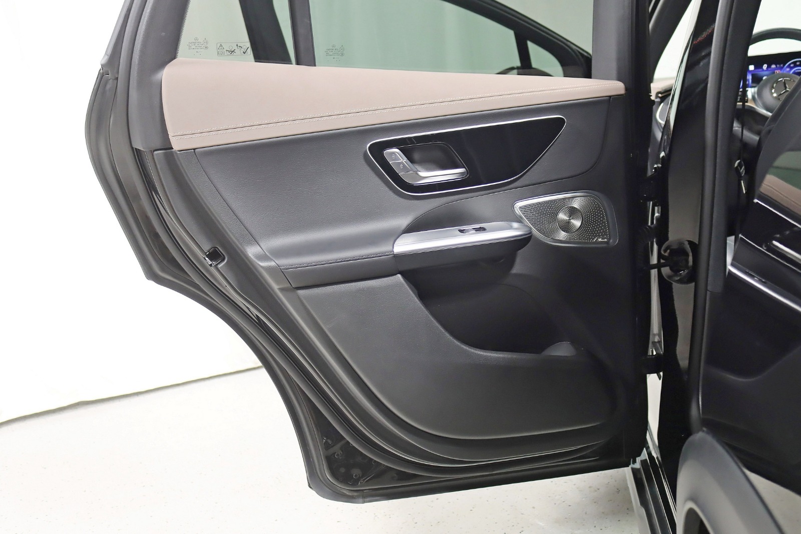 2024 MERCEDES-BENZ EQE-CLASS SUV - Image 37