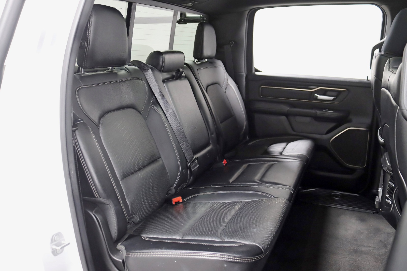 2021 RAM 1500 - Image 33