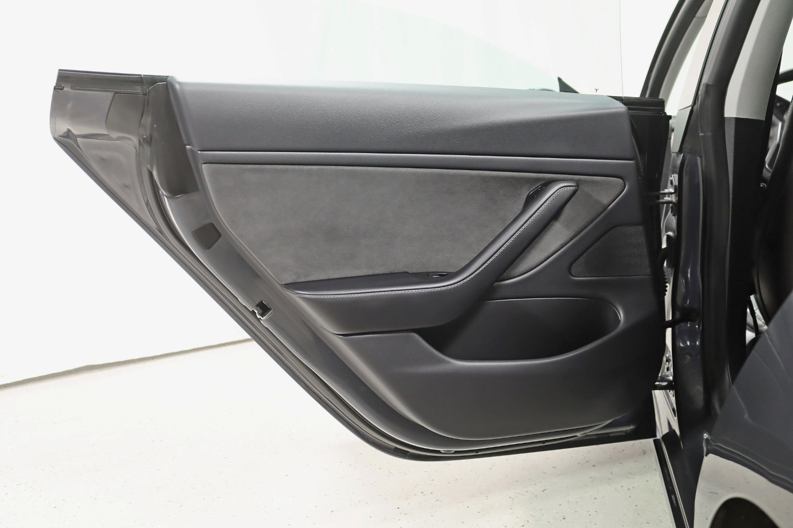 2020 TESLA MODEL 3 - Image 34