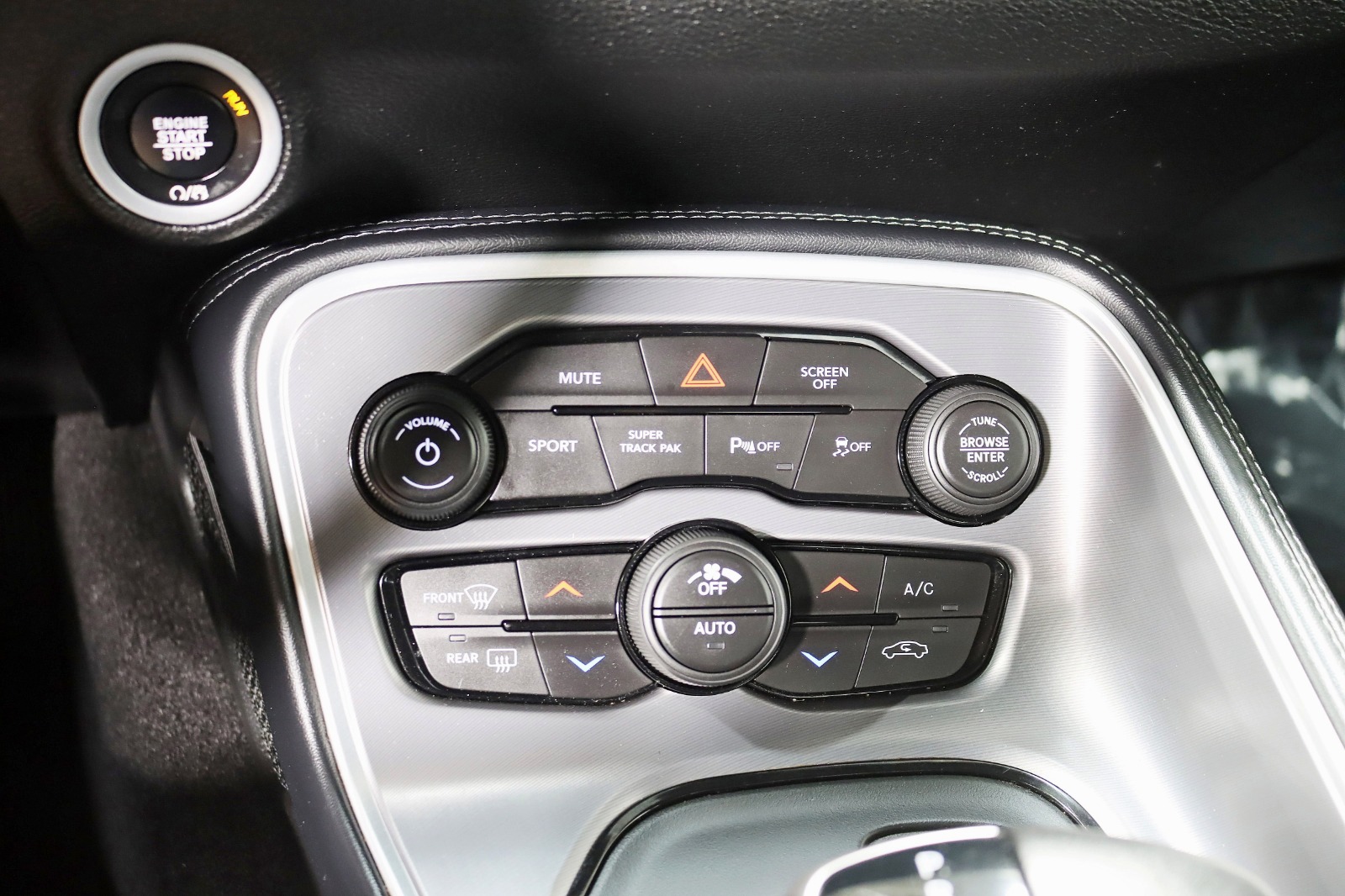 2021 DODGE CHALLENGER - Image 24