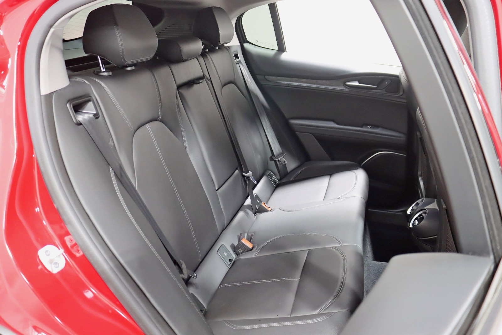 2020 ALFA ROMEO STELVIO - Image 28