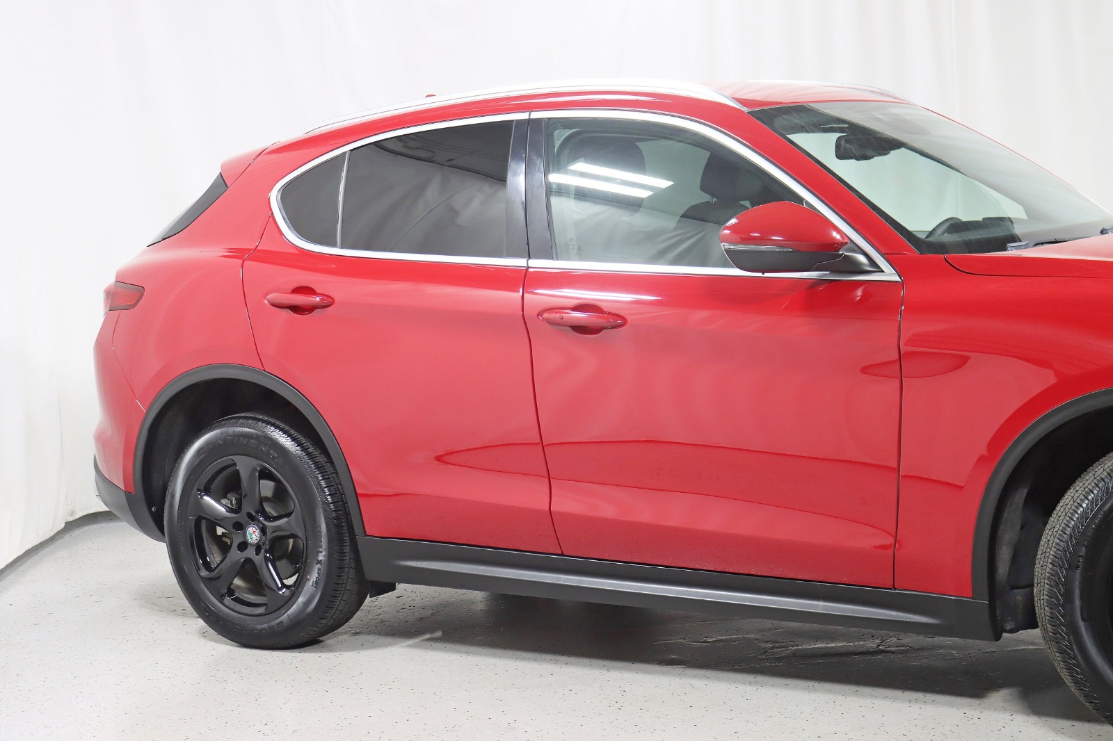 2020 Alfa Romeo Stelvio Base photo 3