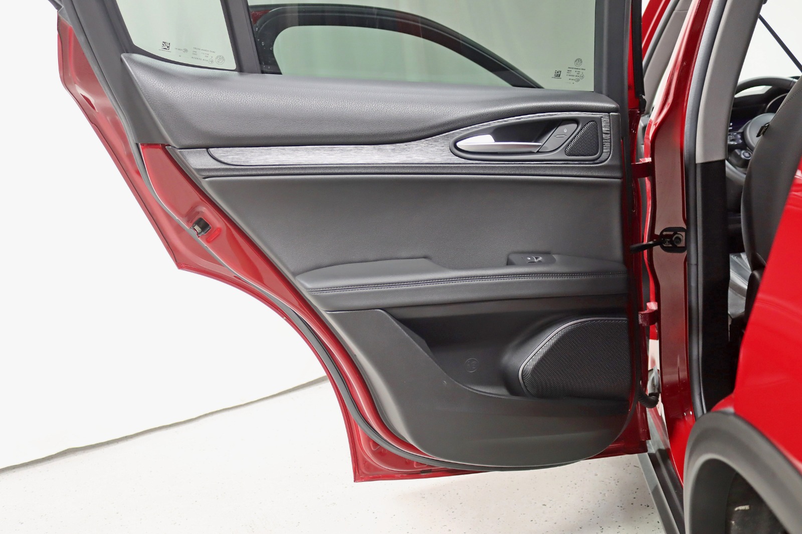 2020 ALFA ROMEO STELVIO - Image 32