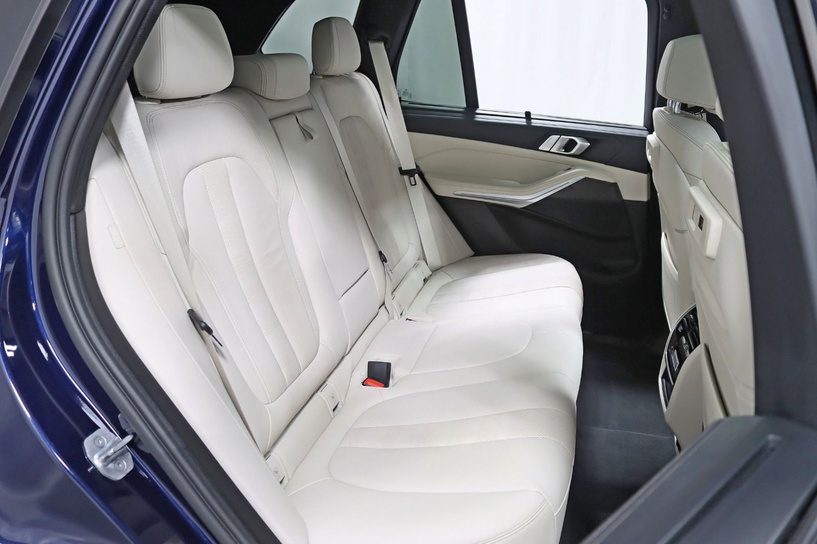 2022 BMW X5 - Image 37