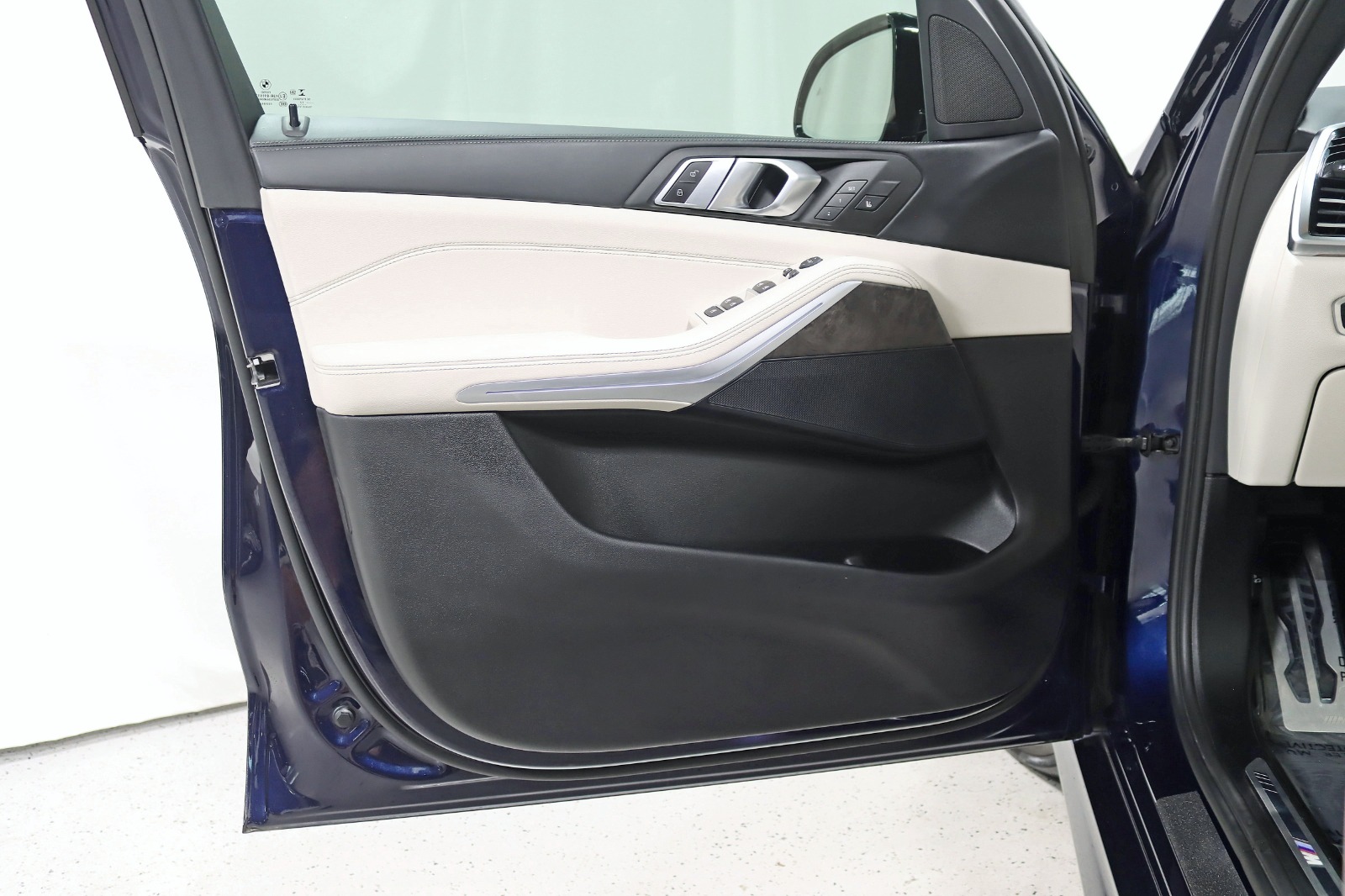 2022 BMW X5 - Image 40