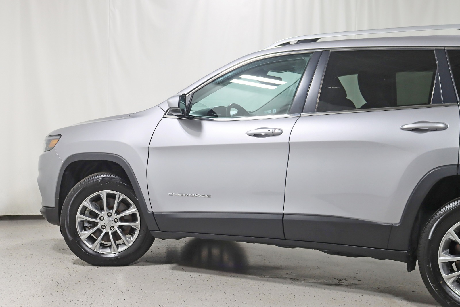 2021 JEEP CHEROKEE - Image 12
