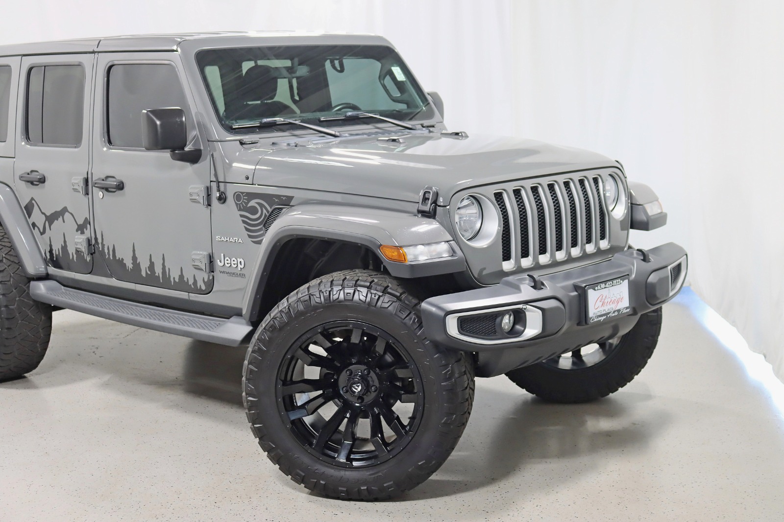 2019 Jeep Wrangler Unlimited Sahara photo 2