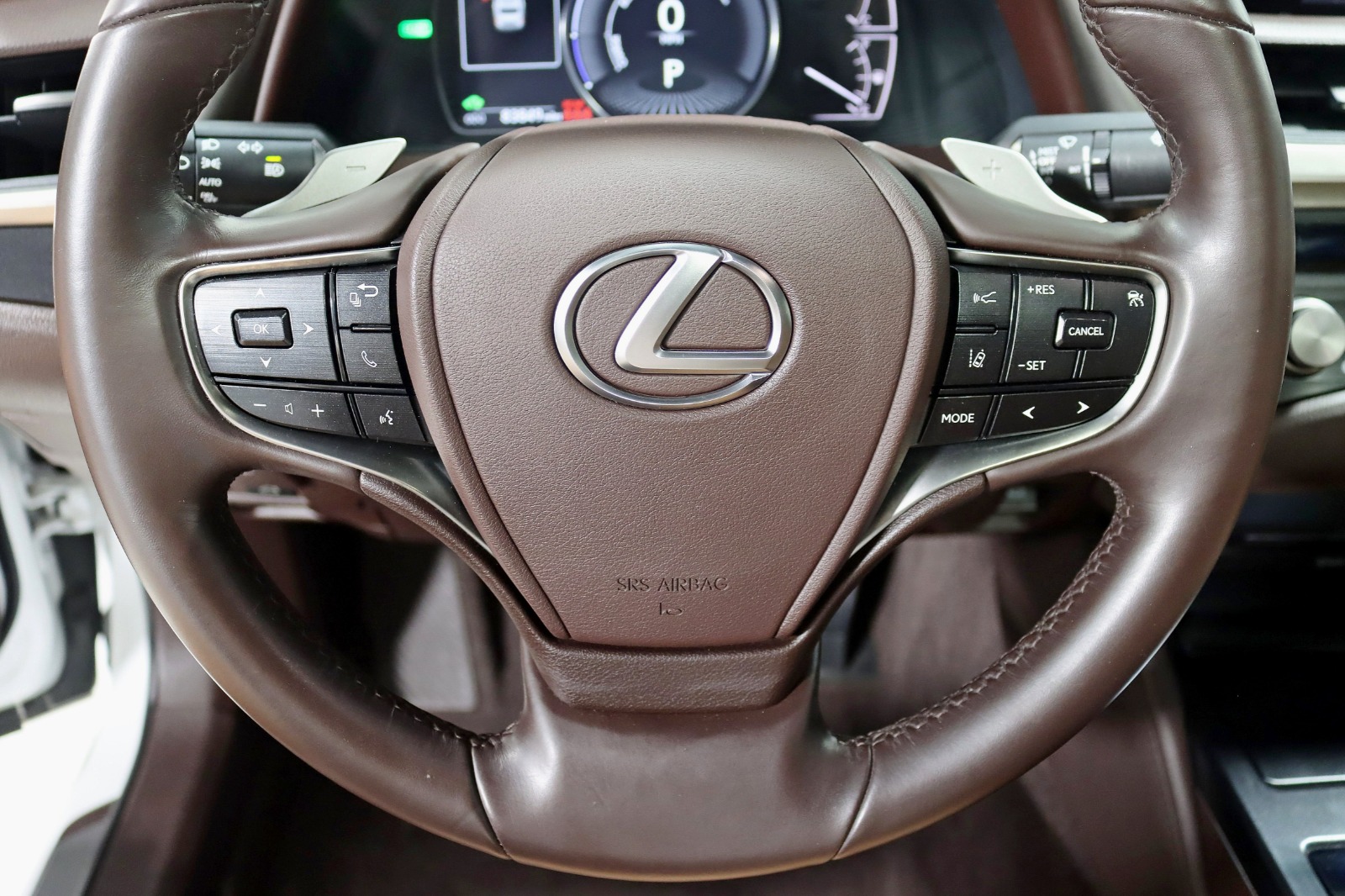 2021 LEXUS ES - Image 16