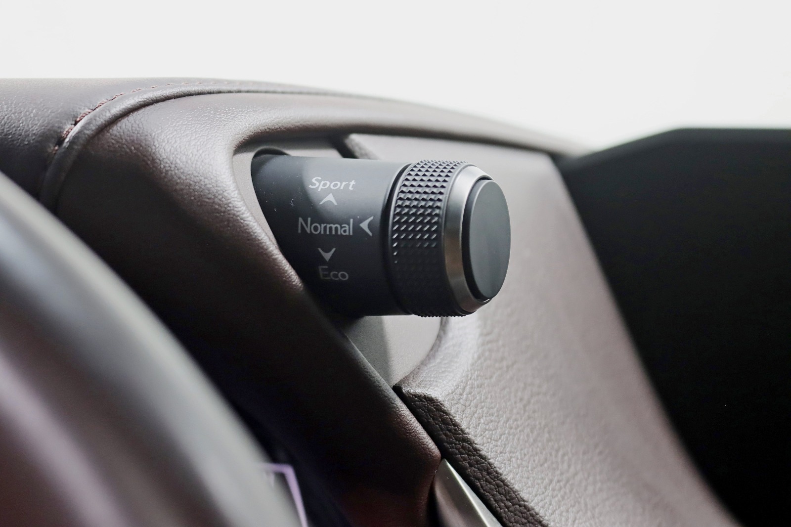 2021 LEXUS ES - Image 18