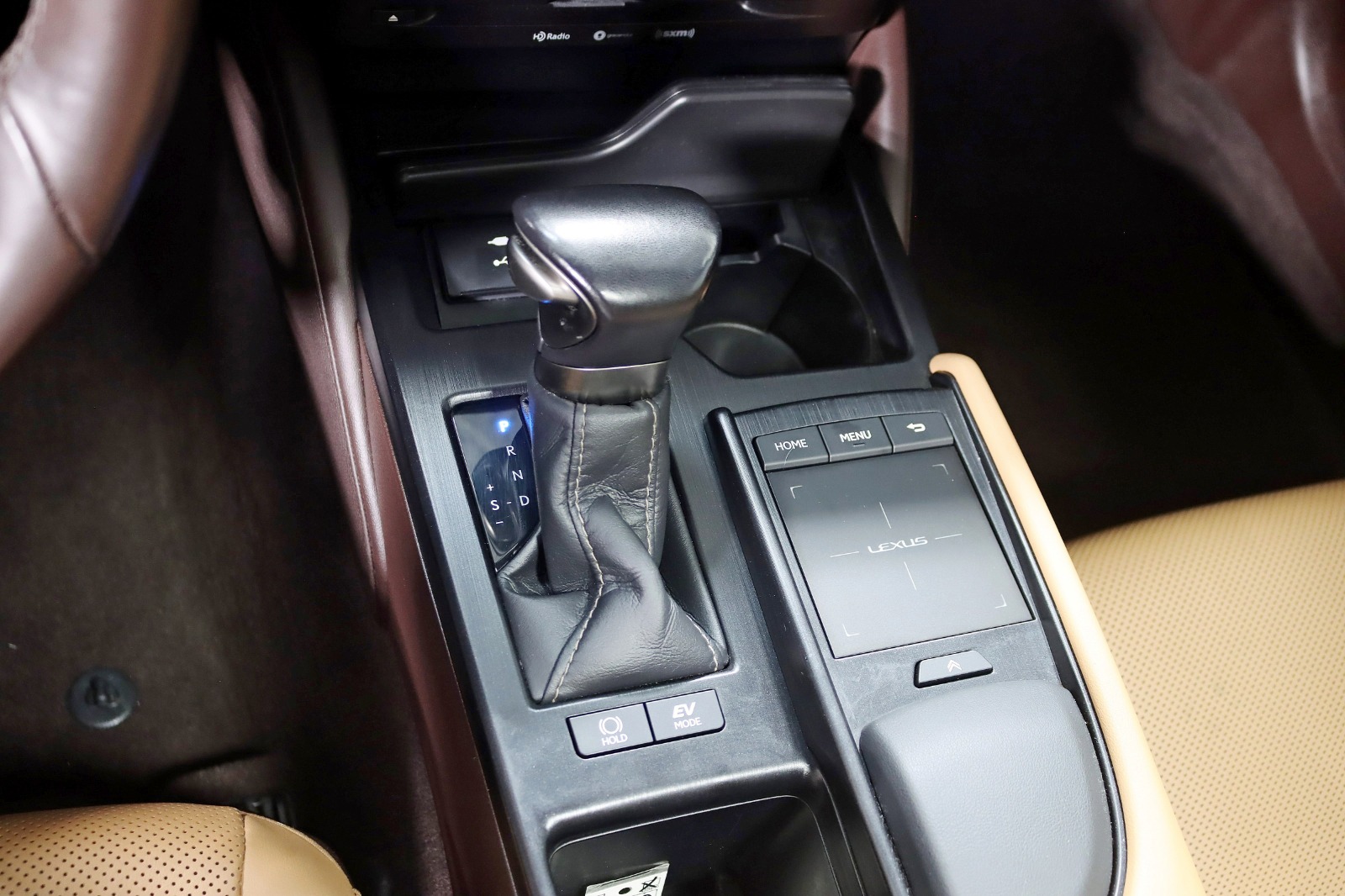 2021 LEXUS ES - Image 24