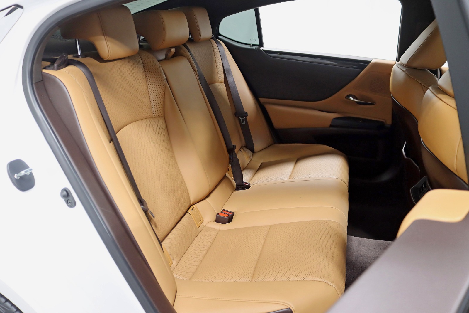 2021 LEXUS ES - Image 28