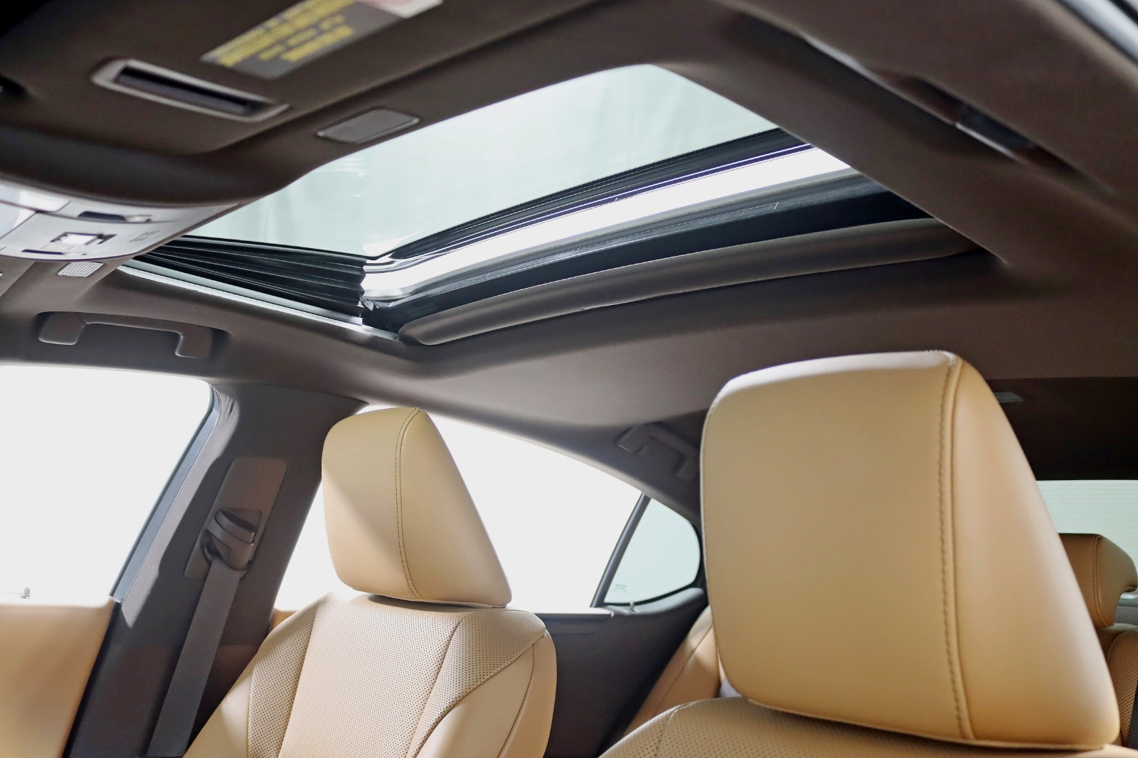 2021 LEXUS ES - Image 29