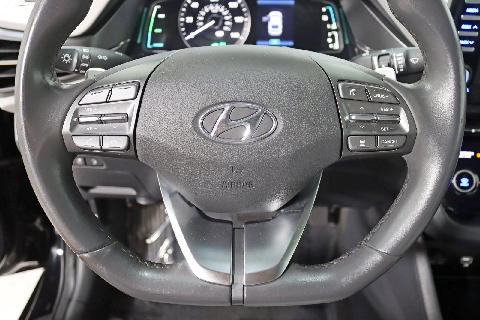 2020 HYUNDAI IONIQ - Image 17