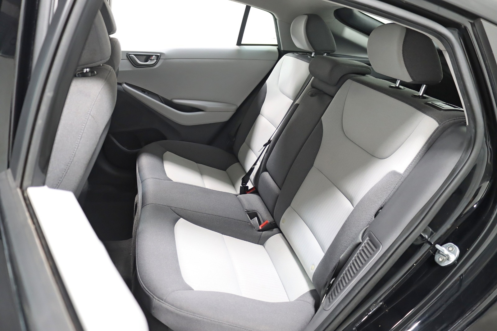 2020 HYUNDAI IONIQ - Image 25