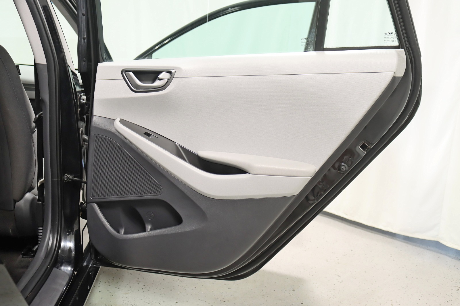 2020 HYUNDAI IONIQ - Image 30