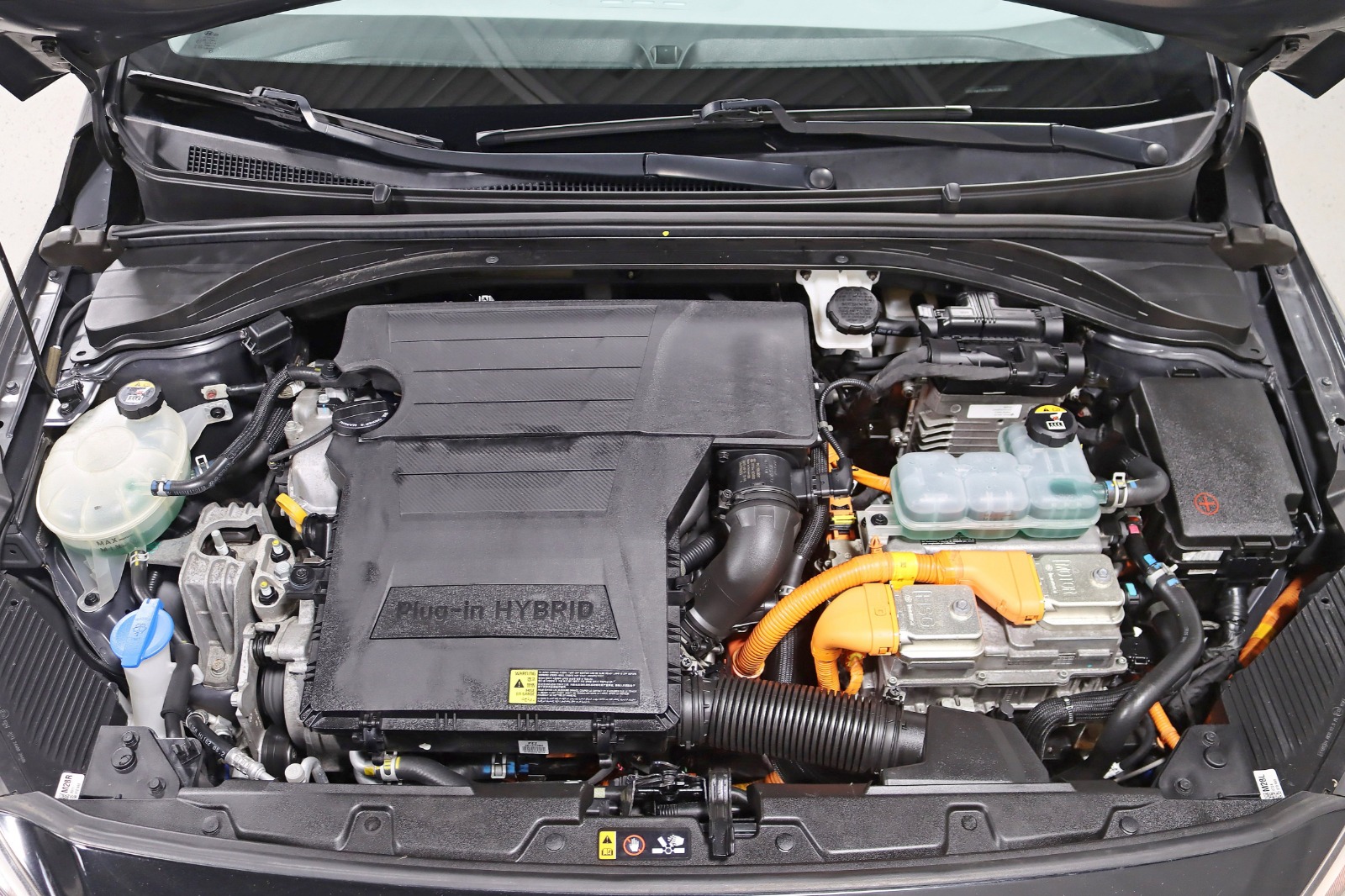 2020 HYUNDAI IONIQ - Image 32