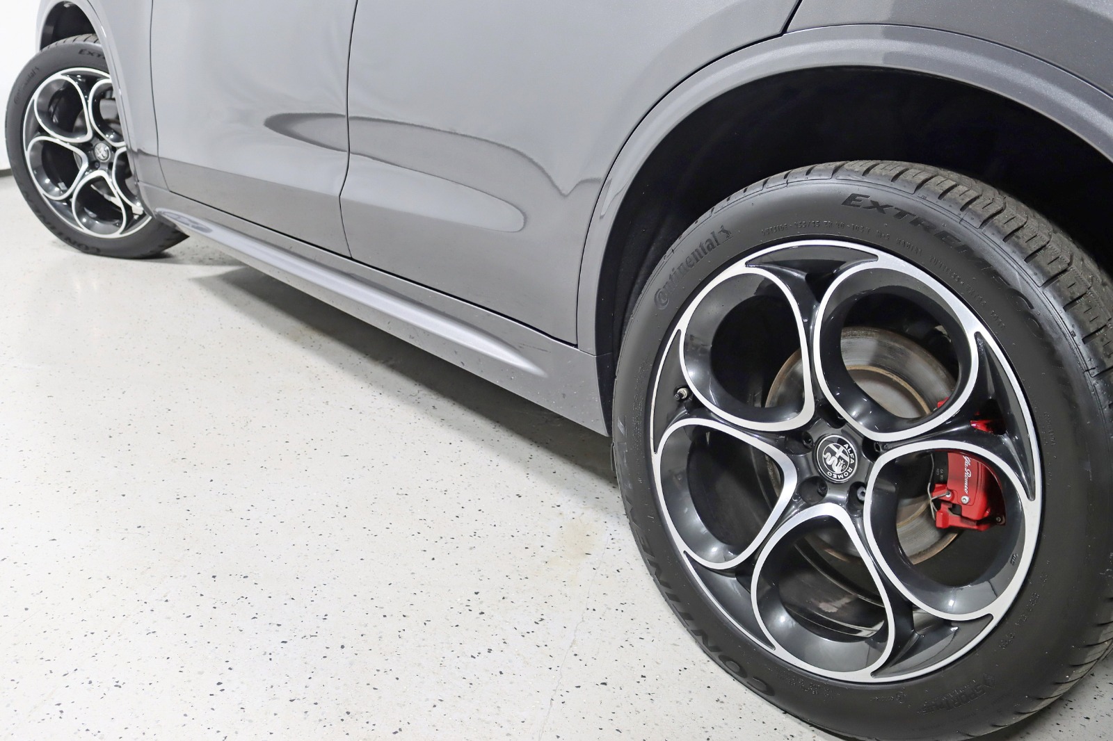 2022 ALFA ROMEO STELVIO - Image 13