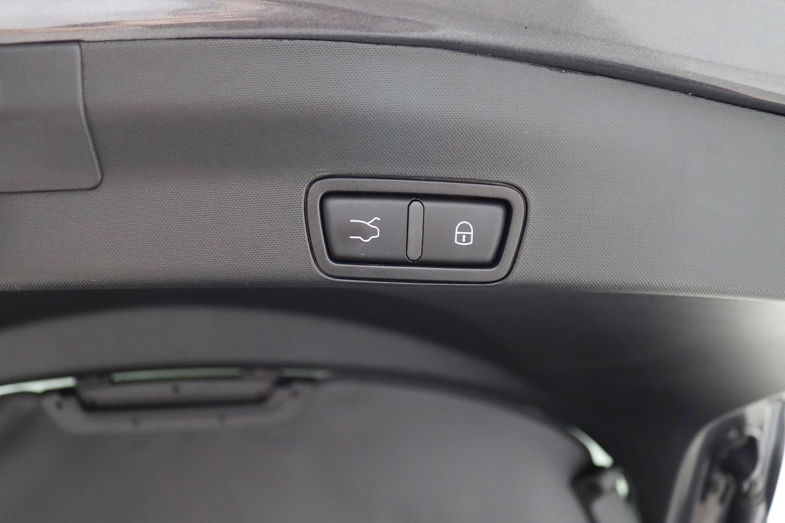 2022 ALFA ROMEO STELVIO - Image 37