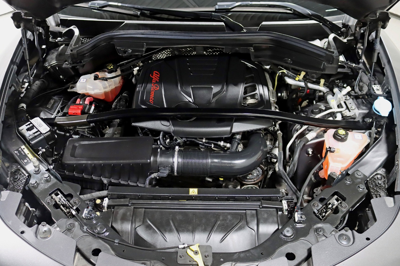 2022 ALFA ROMEO STELVIO - Image 39