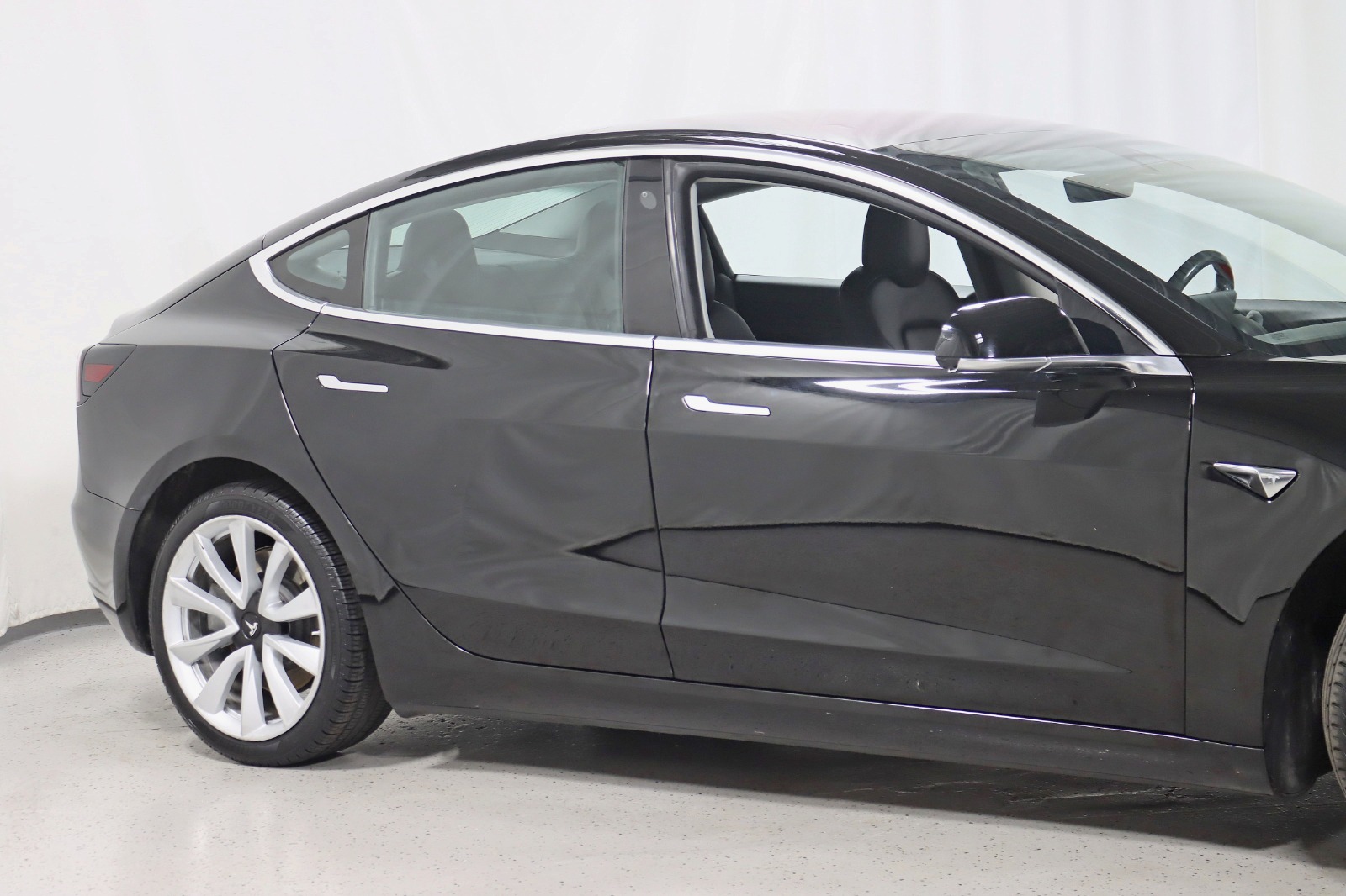 2018 Tesla Model 3 Long Range photo 3
